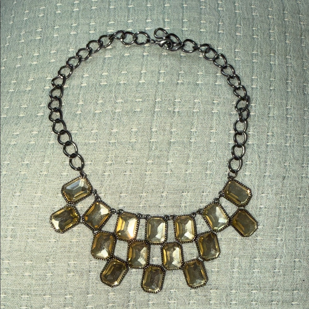 Elegant yellow and Silver Necklace